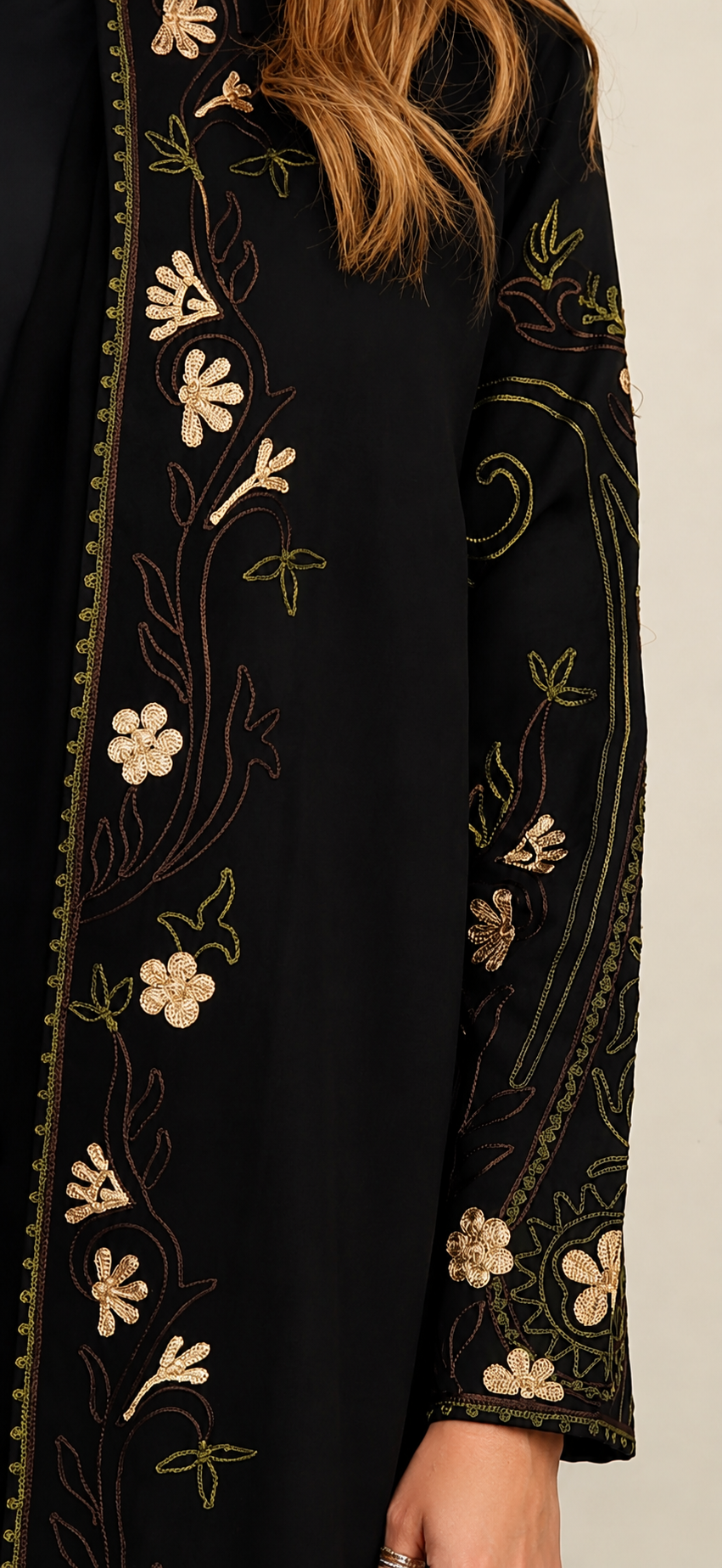 THE EMBROIDERED LINEN
